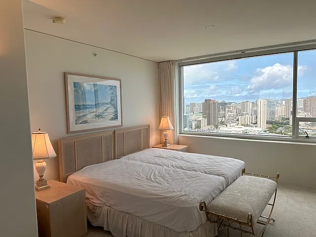 2 bed, 1000 sqft, $4,000 — Photo 4