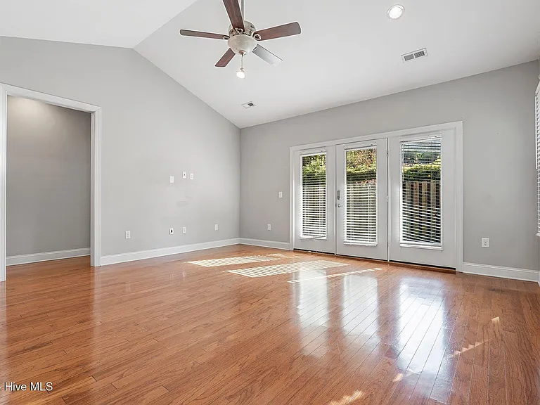 7 Elk Ridge Ln — Photo 13