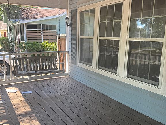 2nd image of 406 Naples St