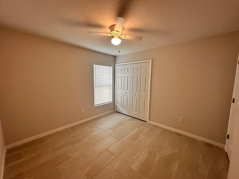 1421 NE 8th Pl — Photo 18