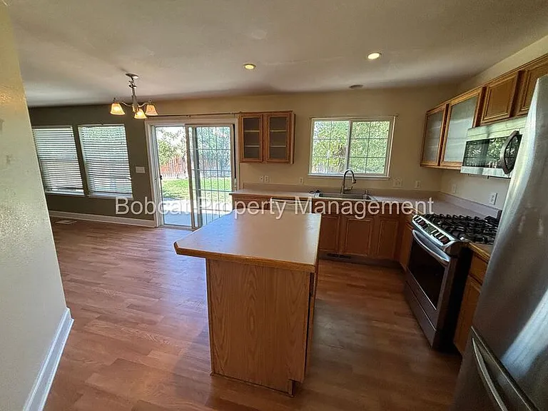 1477 Ridge Point Dr — Photo 8