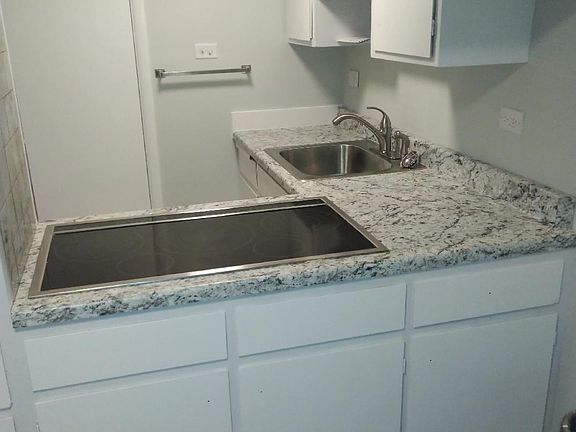 2nd image of 2610 W Cornelia Ave APT 4
