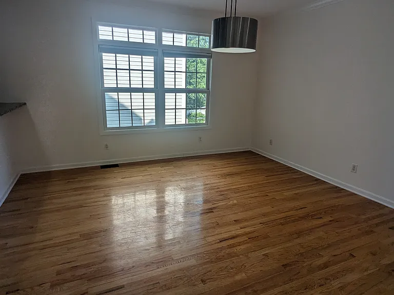 200 Burnett Ave #3 — Photo 22