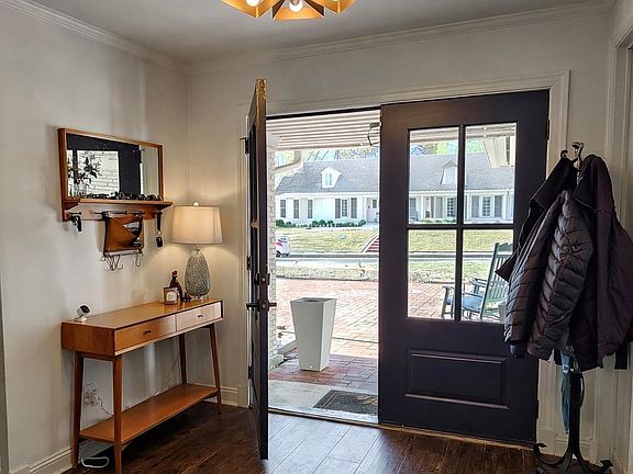 4th image of 126 Wood Grove Rd