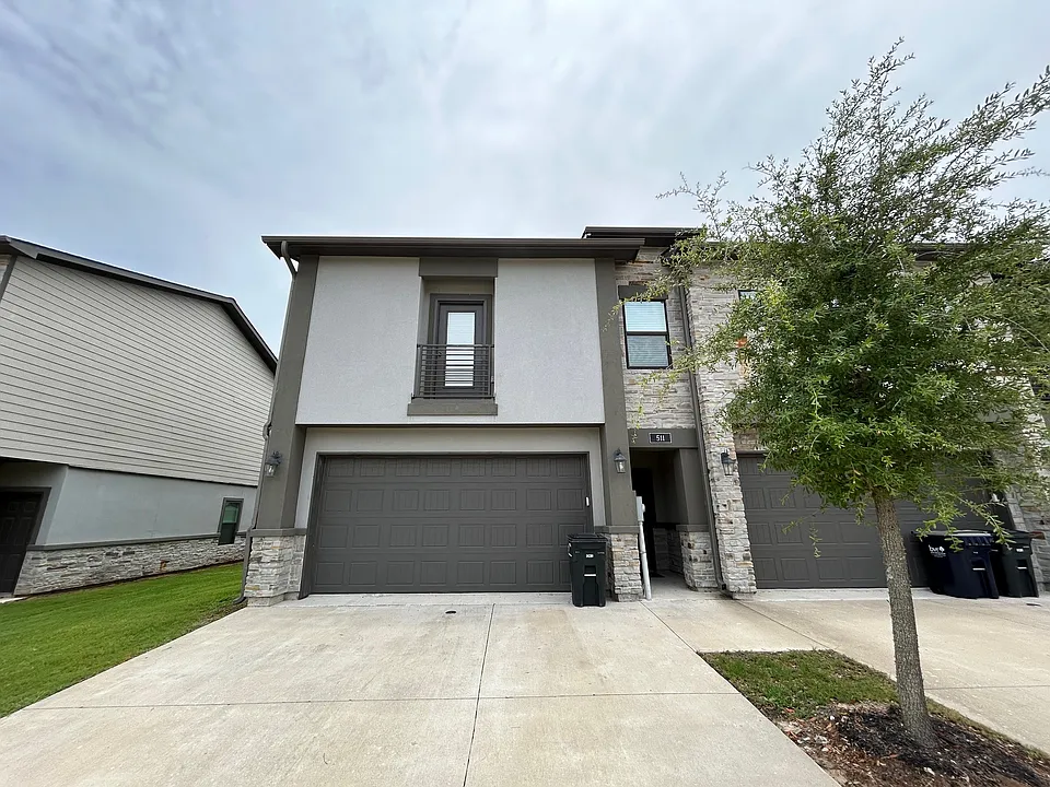 511 Hayes Ln #1