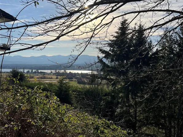 1940 Snowbird Ln, Courtenay, BC V9N 9C4