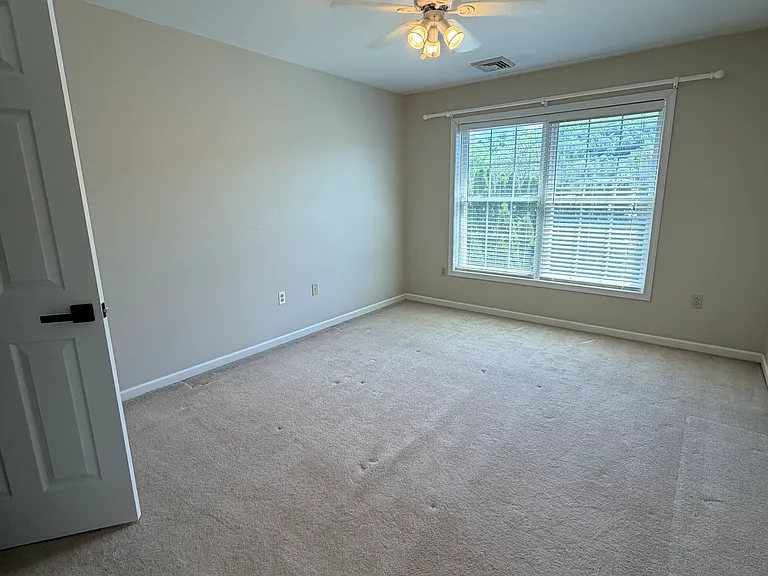 44 Marina Dr — Photo 12
