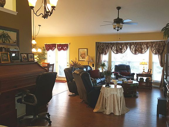 3rd image of 161 Tori Pines Dr