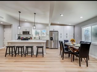 7745 Geyser Ave, Reseda, CA 91335