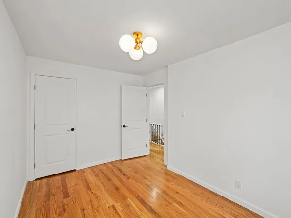 4622 Avenue M image 12 of 31