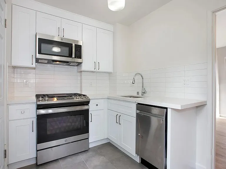 939 Solano Ave #8 — Photo 8