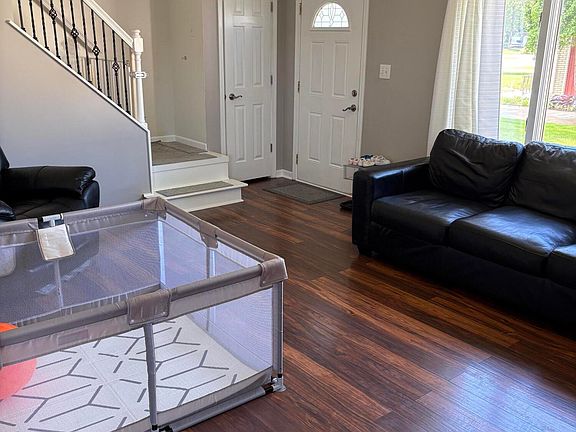 2nd image of 216 Plum Creek Dr APT 3