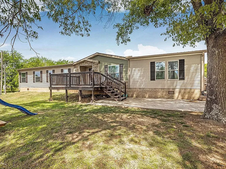 121 County Road 1474 — Photo 1