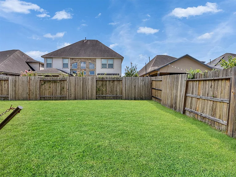 10026 Thicket Park Ln — Photo 31