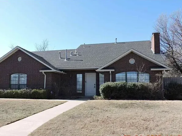 706 NW Micklegate Blvd, Lawton, OK 73505
