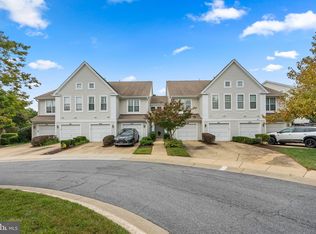 993 Hillside Lake Ter #907, Gaithersburg, MD 20878