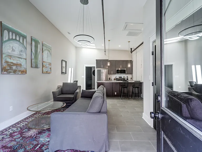 1523 W Cary St #1 — Photo 6