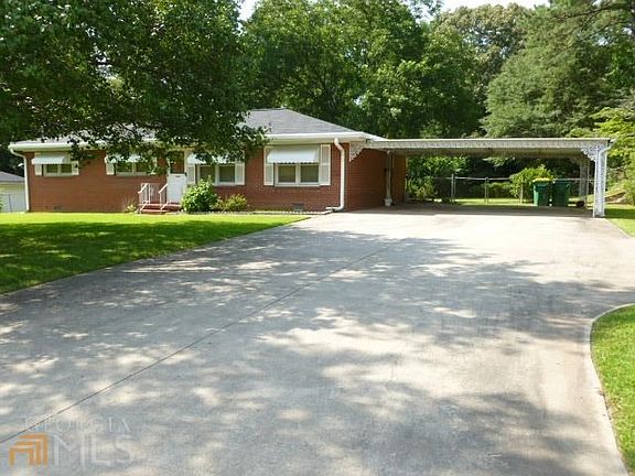 4th image of 752 Pineridge Dr