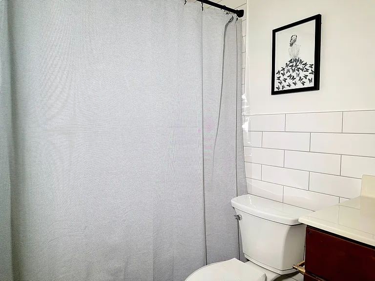 437 W Grant St #204 — Photo 12