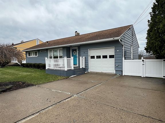 4th image of 9 Garden Ave