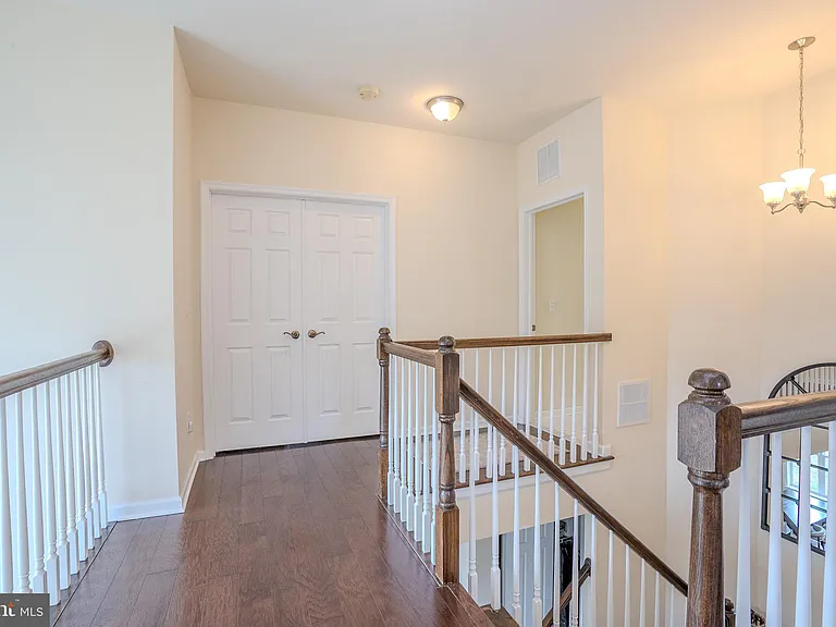 1802 Yearling Ct — Photo 32