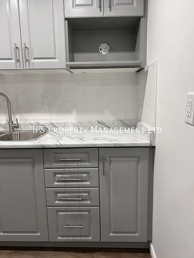2 Bed | 1 Bath - 644 Moira St W - All utilities Included — Photo 4