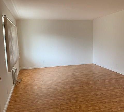 2nd image of 347 Salem St APT 6