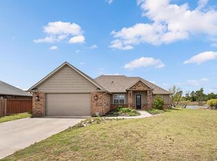 15 Blue Meadow Dr, Elgin, OK 73538