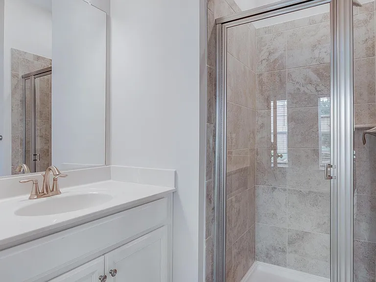 4725 Cherokee St — Photo 13