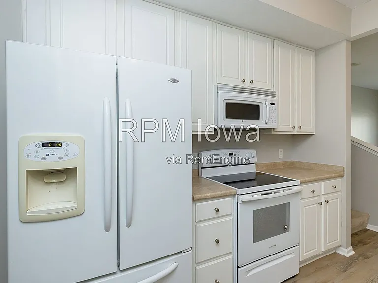 1108 NE 7th Ln — Photo 13