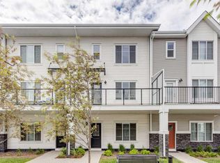 669 Savanna Blvd E #316, Calgary, AB T3J0Z1