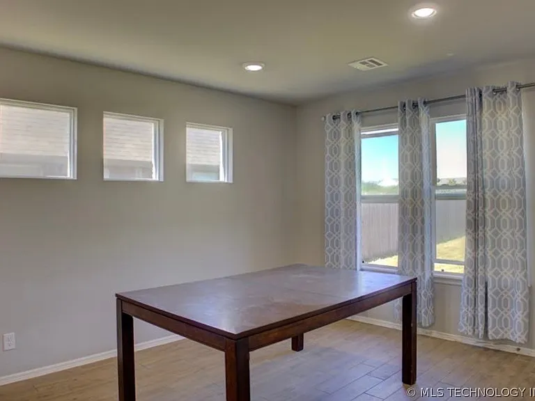 7012 S Elder Ave — Photo 18