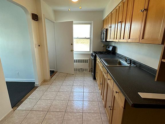 5th image of 15038 18th Ave Floor 2