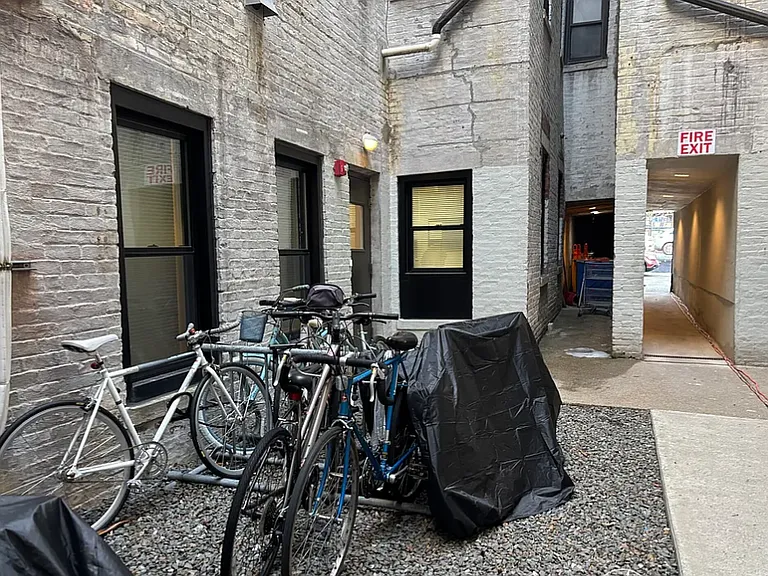 833 Beacon St #104D — Photo 7