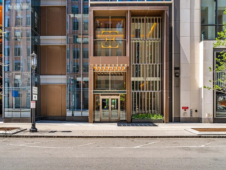135 Seaport Blvd #705 — Photo 36