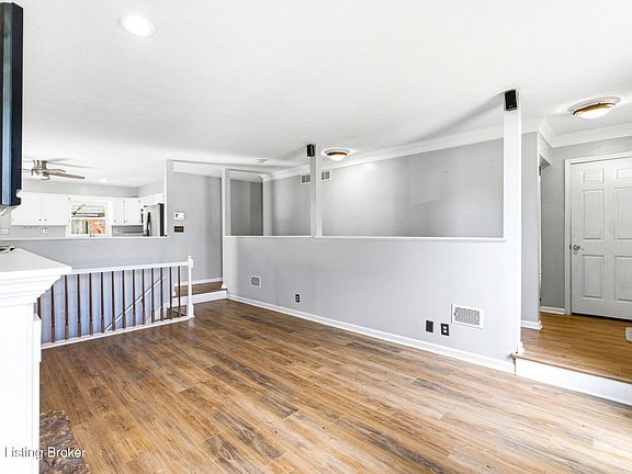 4th image of 11604 Kings Ln