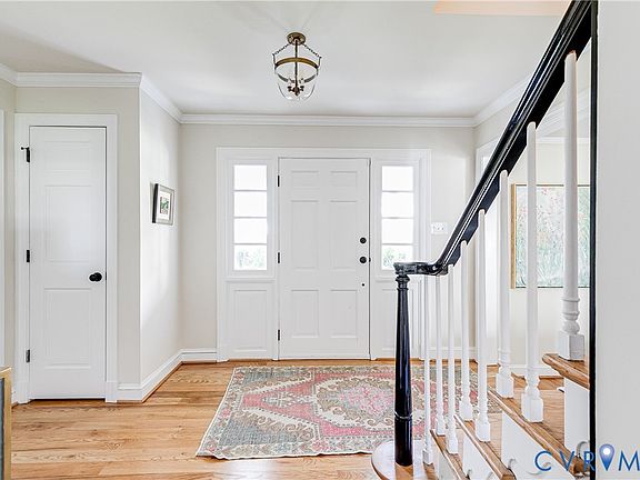 3rd image of 10451 Cherokee Rd