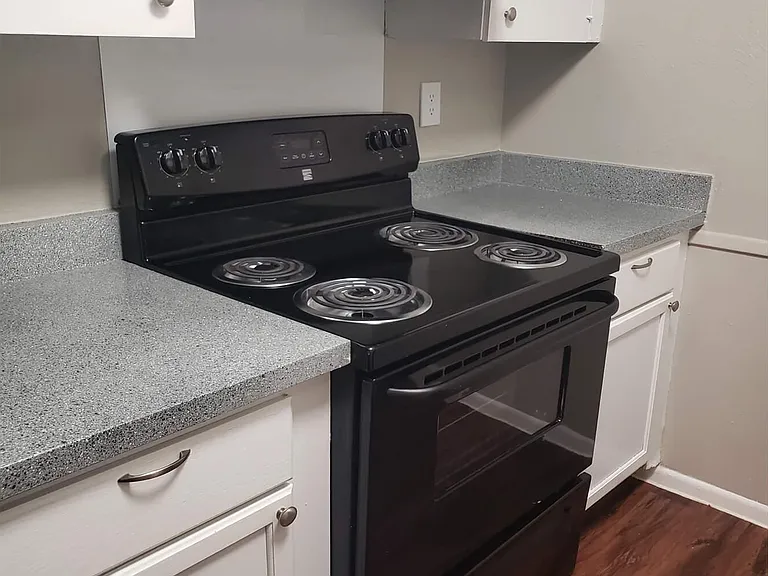 Camelot Apartments — Photo 51