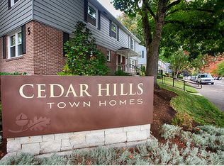 10233 SW Eastridge St #1B-1BA-700SQFT, Portland, OR 97225