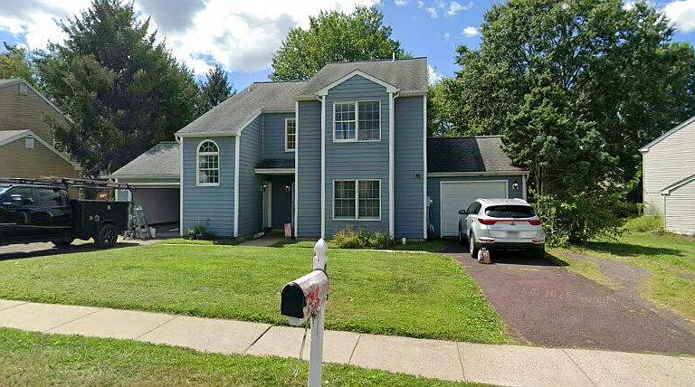 220 Spring House Ln — Photo 13