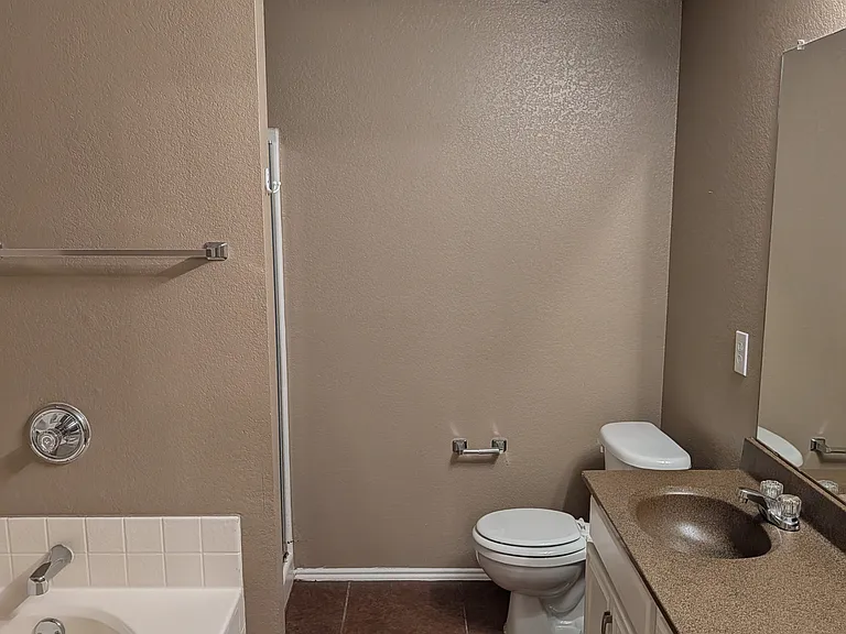 700 Flamingo Dr — Photo 23
