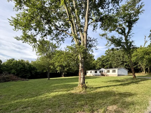 21 Vantrease Rd, Brush Creek, TN 38547