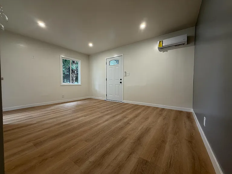 5228 Tilden Ave — Photo 6