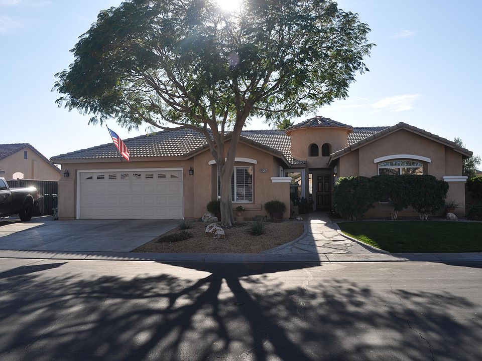 1st image of 83435 Long Cove Dr