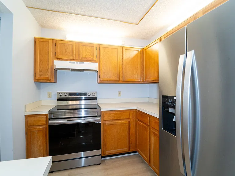 23 Catalonia Ct — Photo 15