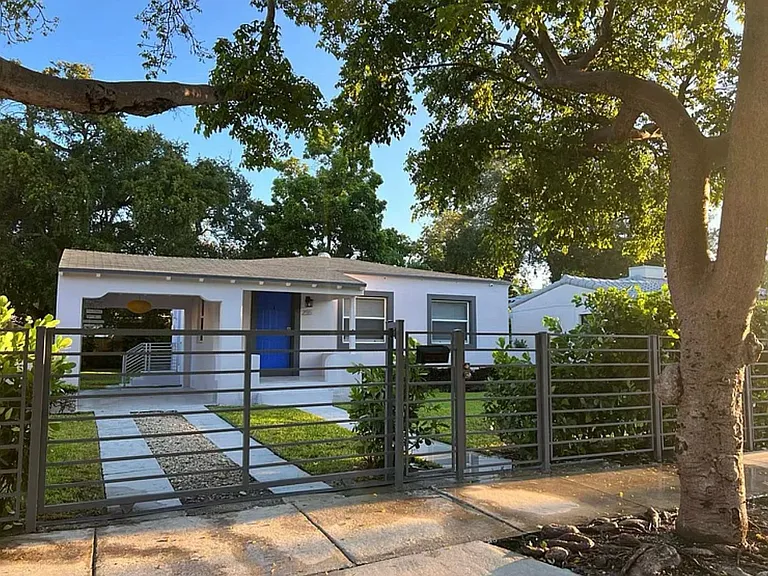 NW 45th St — Photo 1