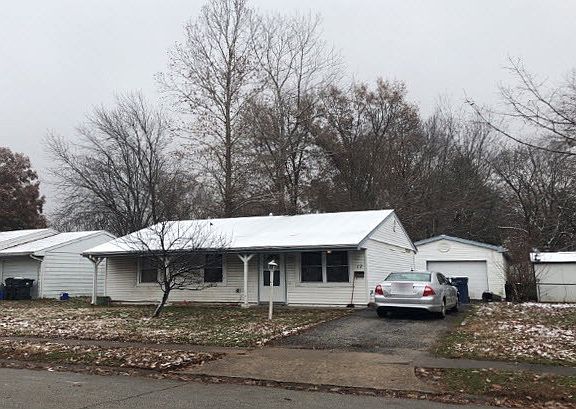 3rd image of 17 Scarlet Dr