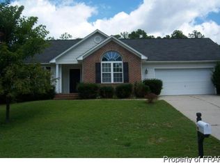 416 Bramblegate Rd, Hope Mills, NC 28348