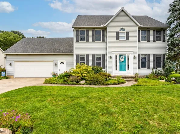 98 Cortland Cir, Amherst, OH 44001