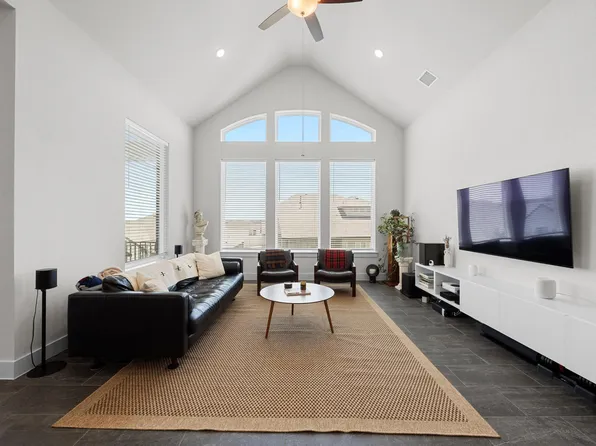109 High Plains Dr, Georgetown, TX 78628